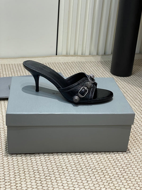 CAGOLE HIGH MULES IN BLACK OIL-WAX SHEEPSKIN