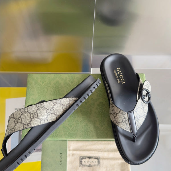 GG Men's Thong Sandals Brown Canvas 558135