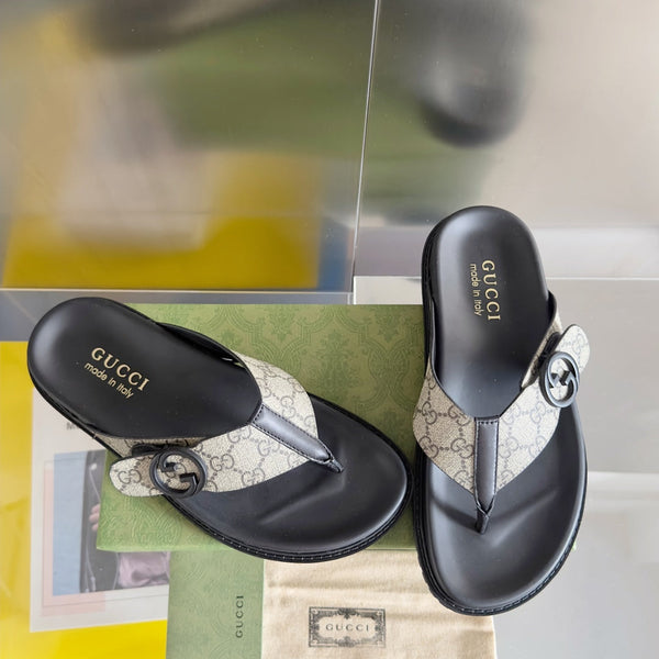 GG Men's Thong Sandals Brown Canvas 558135