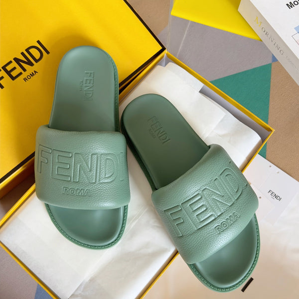 FENDI ROMA SLIDES IN GREEN MINT FUSSBETT LAMBSKIN