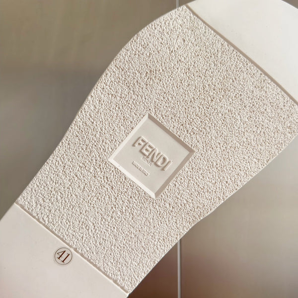 FENDI ROMA SLIDES IN WHITE FUSSBETT LAMBSKIN