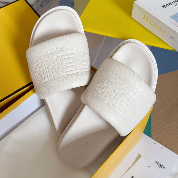 FENDI ROMA SLIDES IN WHITE FUSSBETT LAMBSKIN
