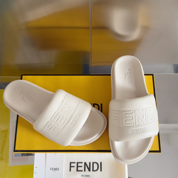 FENDI ROMA SLIDES IN WHITE FUSSBETT LAMBSKIN