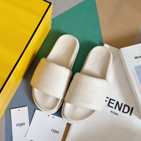 FENDI ROMA SLIDES IN WHITE FUSSBETT LAMBSKIN