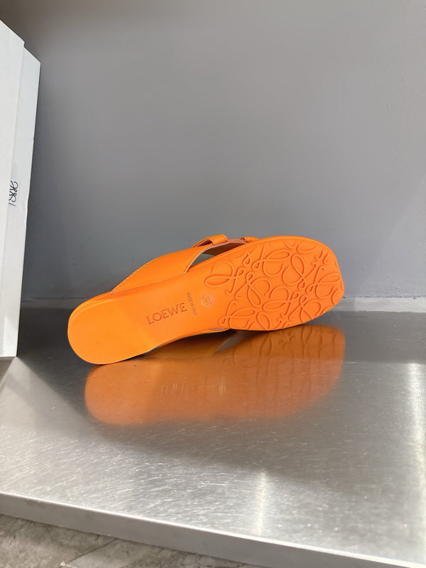 Loewe 25 Toy Panta Toe Thong Orange Sheepskin 317258