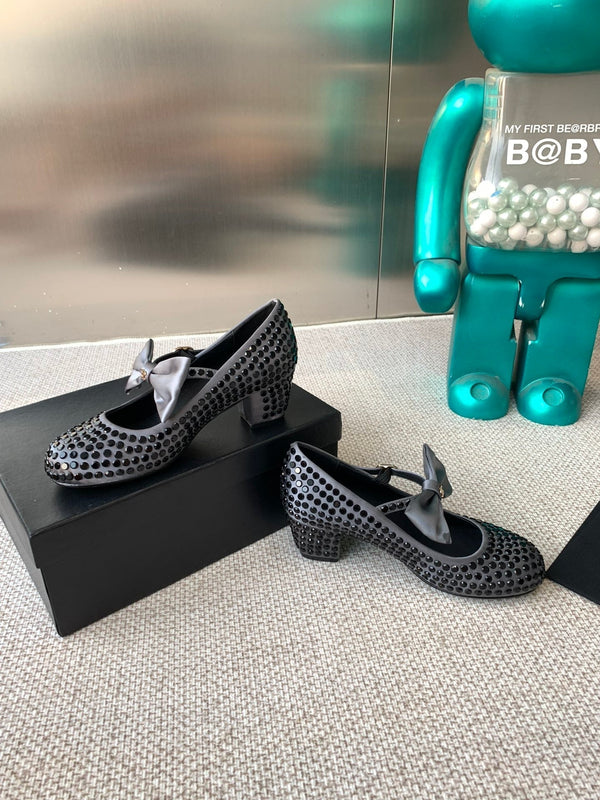 SCARPE CC MARY JANE IN RASO GRIGIO ACCIAIO CON STRASS NERI