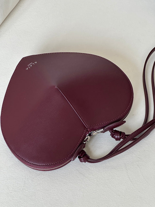 LE COEUR BAG 21 IN BURGUNDY RED CALFSKIN