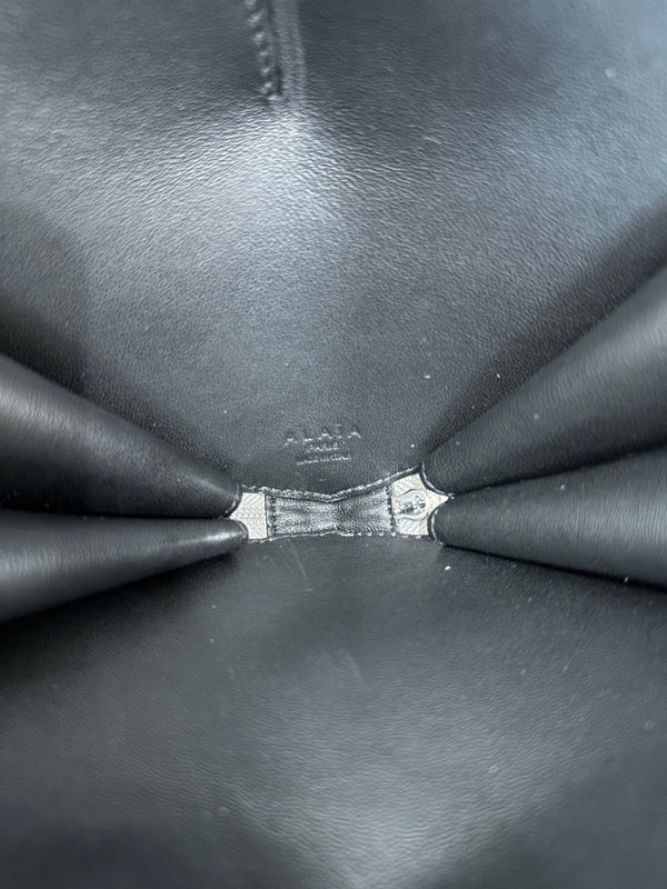 LE COEUR BAG 21 IN SILVER SHINY CALFSKIN