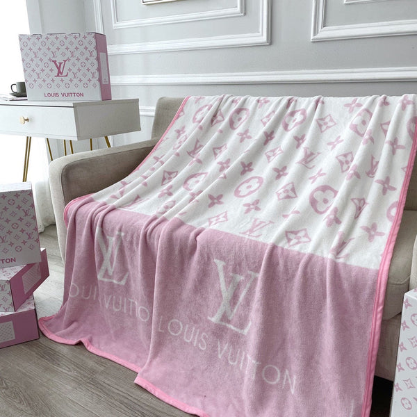 NEO MONOGRAM BLANKET IN WHITE MIX BABY PINK MILK VELVET 273949