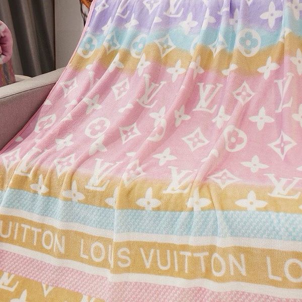 MONOGRAM BLANKET IN COLORFUL LAMB FUR 414049