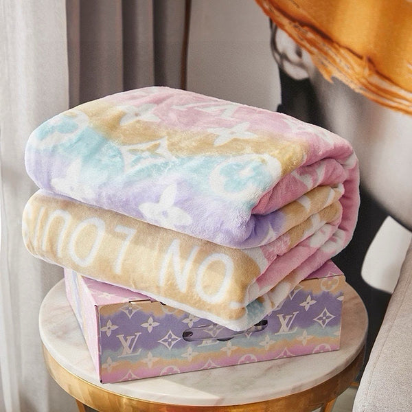 MONOGRAM BLANKET IN COLORFUL LAMB FUR 414049