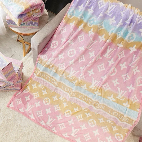 MONOGRAM BLANKET IN COLORFUL LAMB FUR 414049