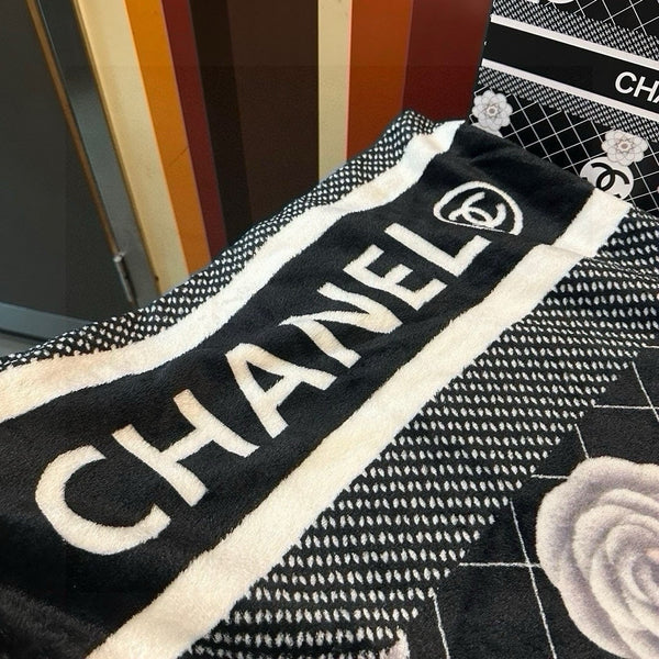 FLOWER BLANKET IN BLACK MIX COLORFUL MILK VELVET 421608