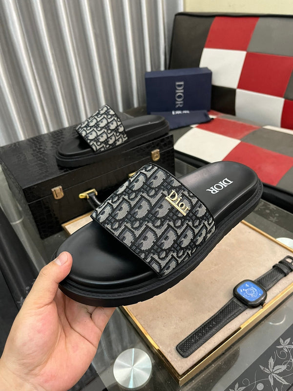 CD AQUA SLIDE SANDAL BLACK AND GRAY JACQUARD