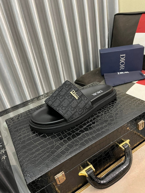 CD AQUA SLIDE SANDAL BLACK JACQUARD