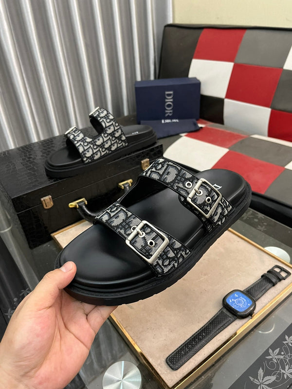 CD AQUA BUCKLE SANDAL BLACK AND GRAY JACQUARD