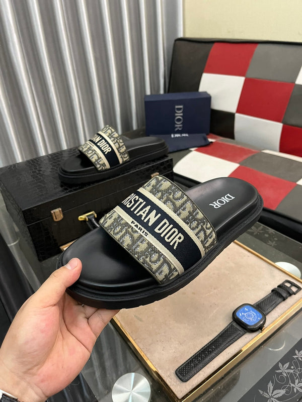 CD SLIDE LETTER SLIPPER BLACK AND SAGE CALFSKIN