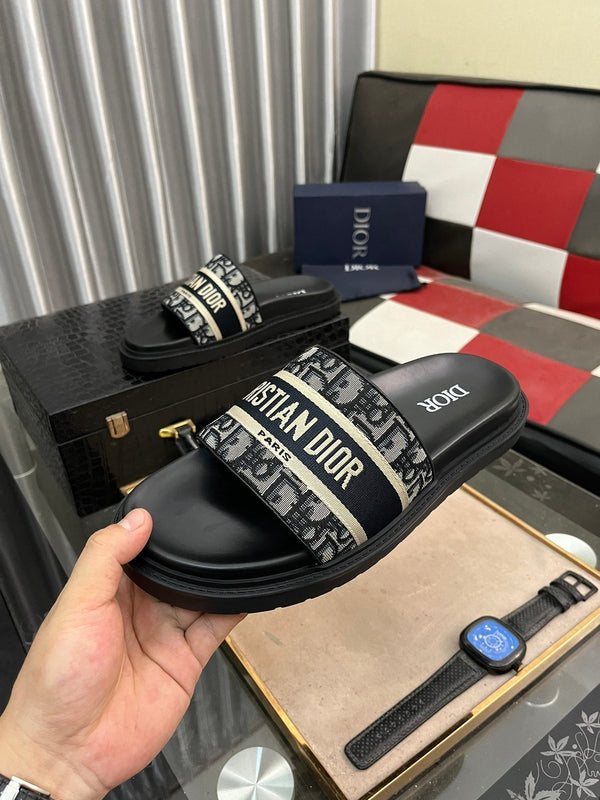 CD SLIDE LETTER SLIPPER BLACK AND GRAY CALFSKIN