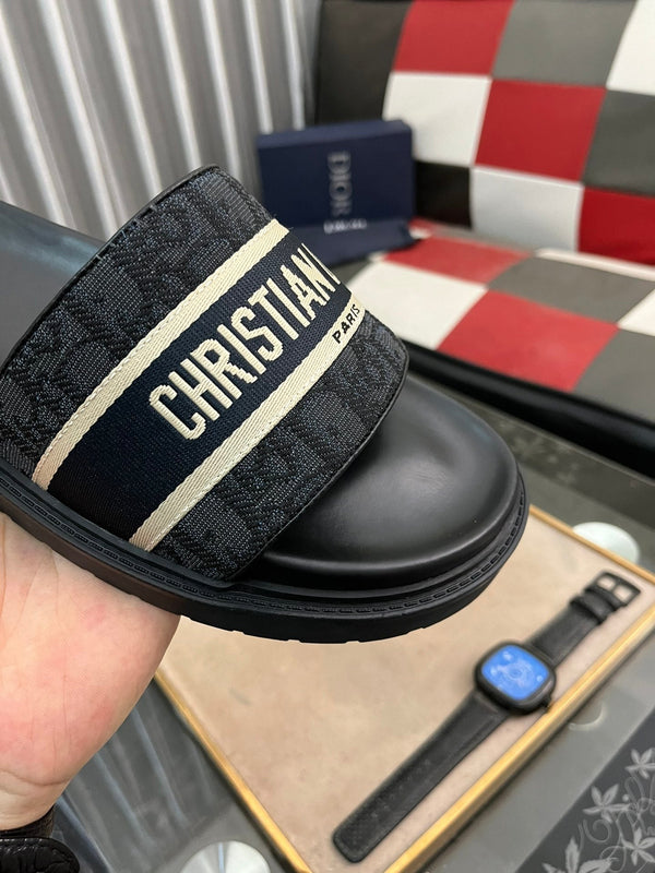 CD SLIDE LETTER SLIPPER BLACK CALFSKIN