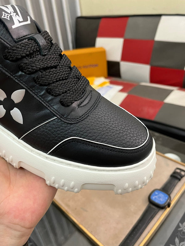 LV SNEAKER BLACK MONOGRAM CALFSKIN