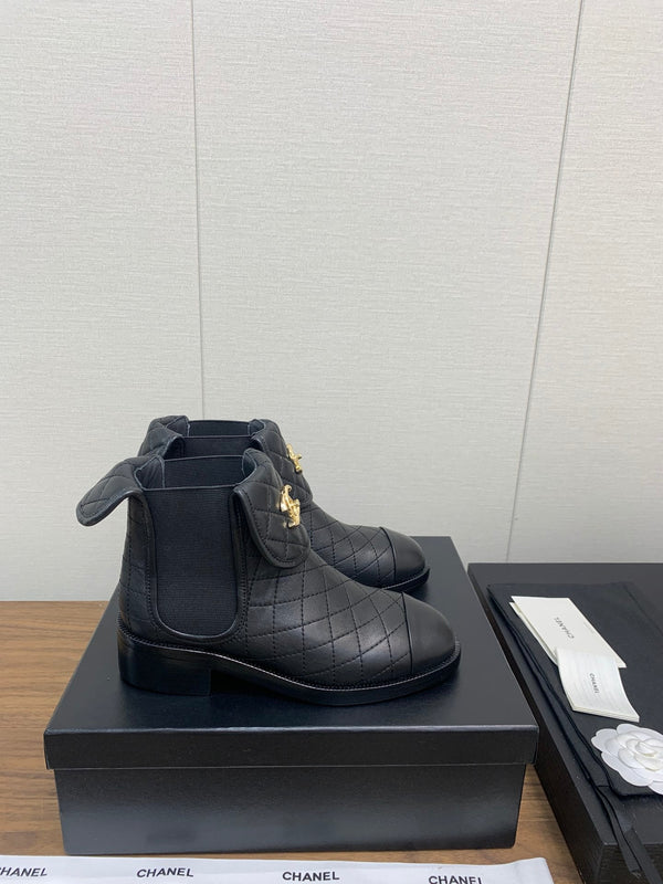 CC Short Boots 45mm Black Lambskin