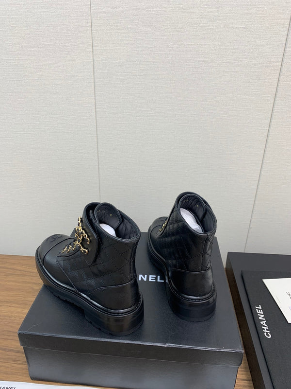 CC Ankle Boots Black Quilted Cowhide