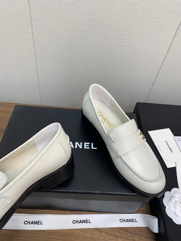 CC Moccasins 25mm White Lambskin