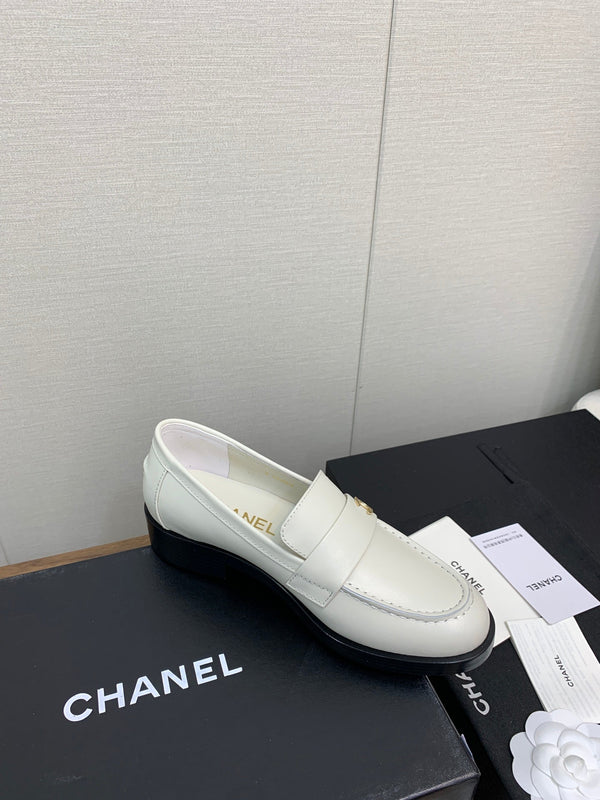 CC Moccasins 25mm White Lambskin