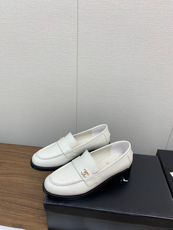 CC Moccasins 25mm White Lambskin