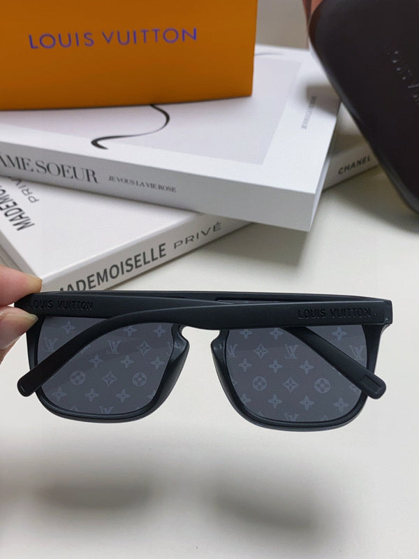OCCHIALI DA SOLE WAIMEA 581362 IN ACETATO NERO CON MONOGRAMMA SULLE LENTI