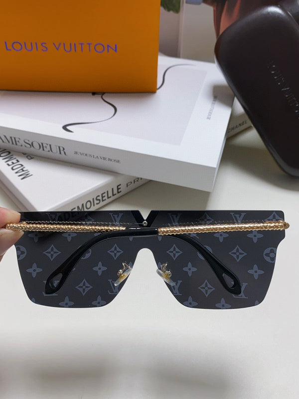 SQUARE SUNGLASS 581371 IN GOLD METAL MONOGRAM ON LENS