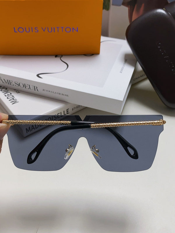 OCCHIALE DA SOLE QUADRATO 581372 IN METALLO ORO LENTI GRIGIE