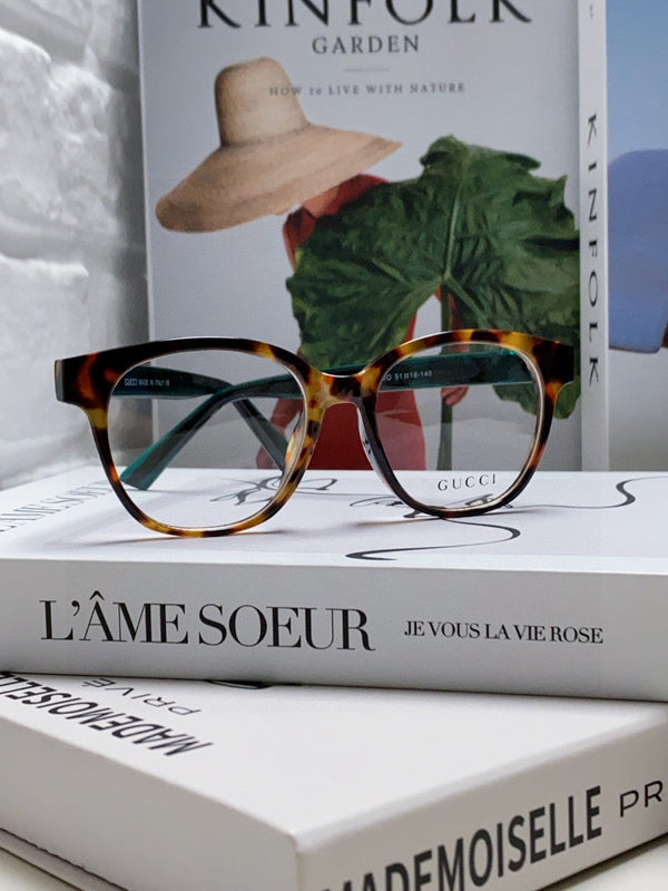 OCCHIALI DA SOLE CON MONTATURA A FARFALLA 570220 IN ACETATO