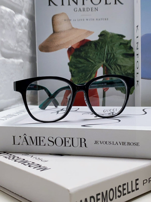 OCCHIALI DA SOLE CON MONTATURA A FARFALLA 570220 IN ACETATO