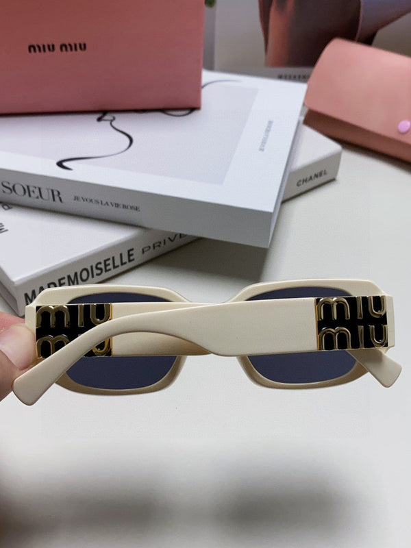 LUNETTES DE SOLEIL GLIMPSE 576819 EN ACÉTATE BLANC