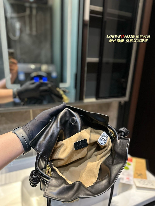 MEDIUM FLAMENCO PURSE 29 IN BLACK NAPPA LAMBSKIN