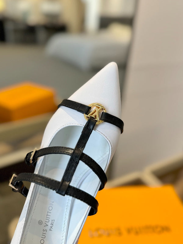 HIGH PUMP 5 CM TRIPLE-STRAP IN WHITE CALFSKIN WITH BLACK STRAP