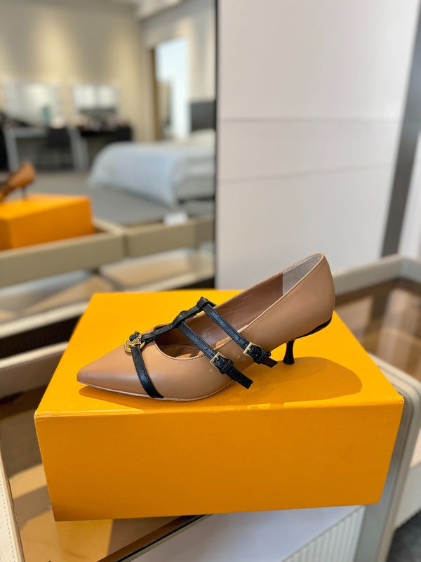 DÉCOLLETÉ ALTO 5 CM CON TRIPLO CINTURINO IN PELLE DI VITELLO MARRONE SIDRO E CINTURINO NERO