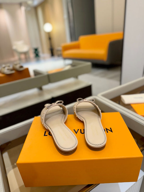 LV x TM 6AM Flat Mule Beige Sheepskin 241222