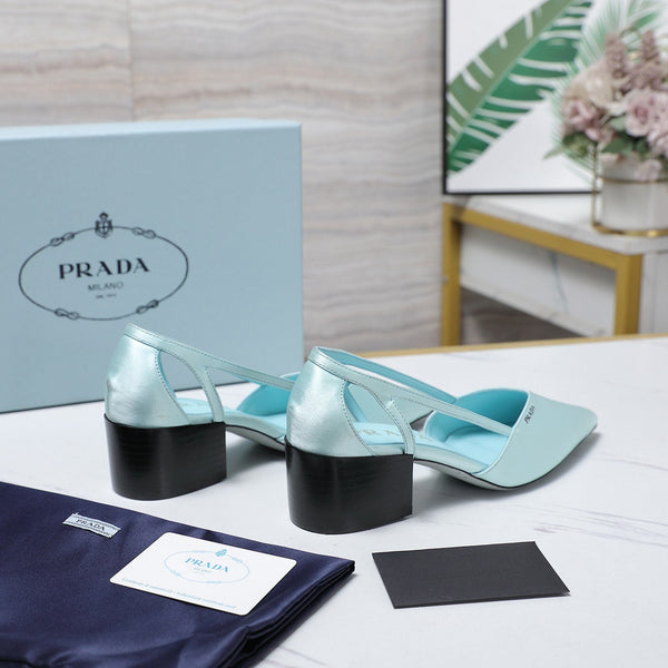 Décolleté Prada Cutout Satin con punta a punta 50 mm Blu Satin 456273