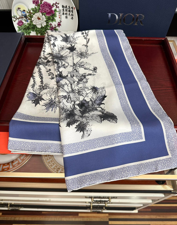 CD 26s Scarf 90cm Silk 304189
