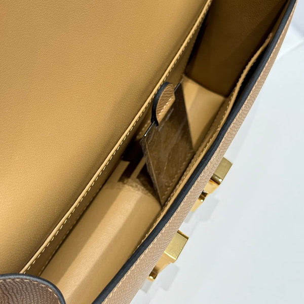 HM Constance Elan 24 Liquid Caramel Epsom Gold Hardware 237336