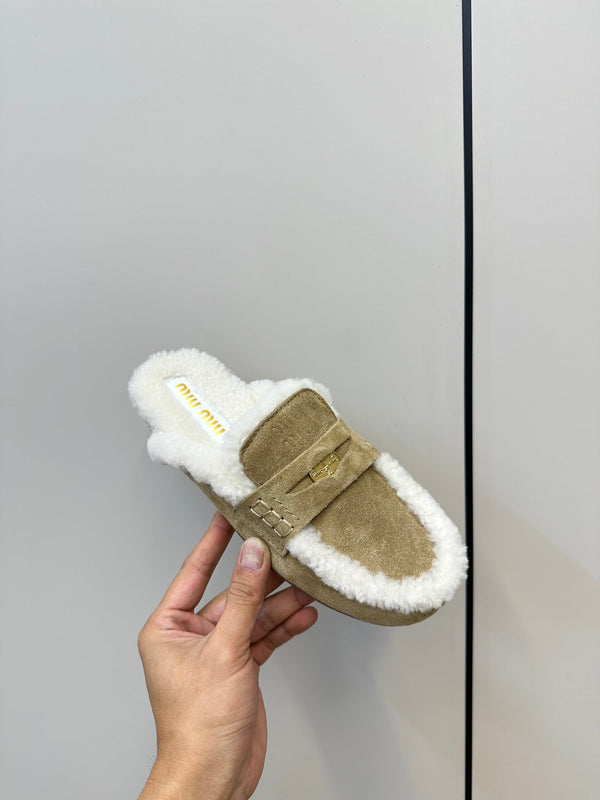 Miu Mule Half Fur Pelle Scamosciata Marrone Chiaro
