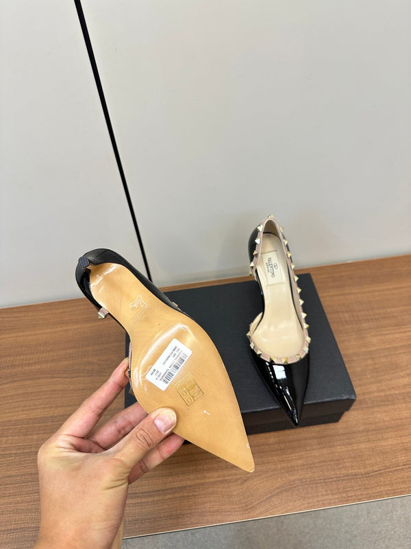 Valentino Black Rockstud D'Orsay Pumps 95mm Vacchetta 989892