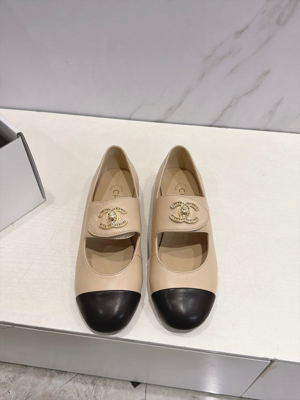 CC 26s Round Toe Mary Jane Shoes Beige Lambskin 937760