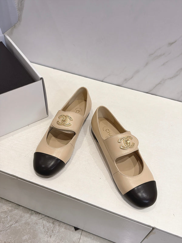 CC 26s Round Toe Mary Jane Shoes Beige Lambskin 937760