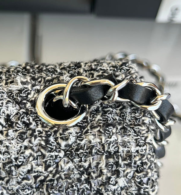 MINI FLAP BAG 20 IN LIGHT GRAY TWEED SILVER HARDWARE