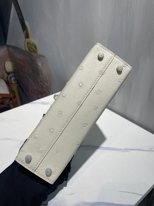 Hermes Kelly 19 Sellier Off White Ostrich Leather Bag Sliver Hardware (need 25 day to produce) 270341