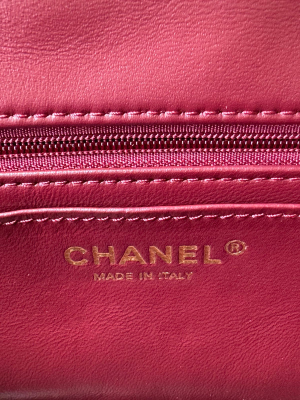 MINI FLAP BAG 20 IN MAHOGANY RED GLOSSY CALFSKIN GOLD HARDWARE