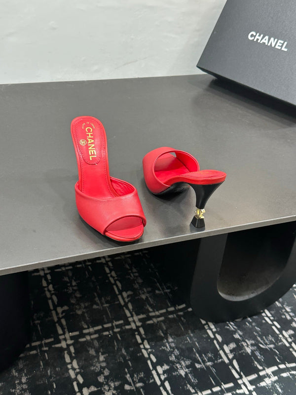 CC 26s Sandal Red Sheepskin 832568